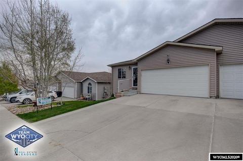 1305 E 19th St, Casper, WY 82601 photo 1