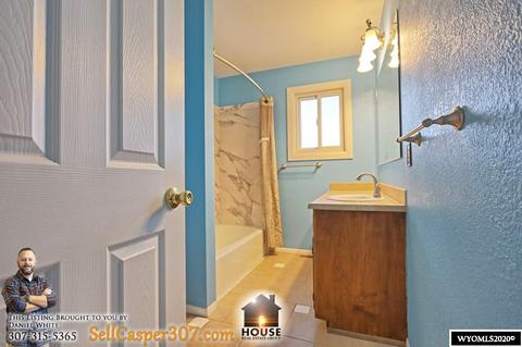 690 E 18th St, Casper, WY 82601 photo 11