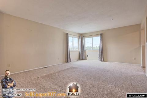690 E 18th St, Casper, WY 82601 photo 3