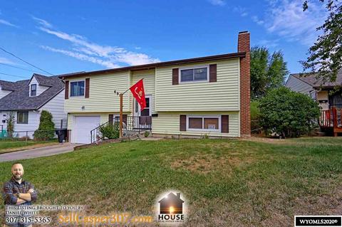690 E 18th St, Casper, WY 82601 photo 2