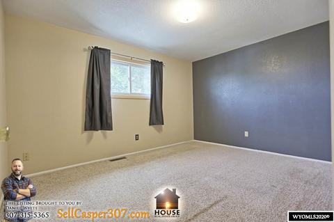 690 E 18th St, Casper, WY 82601 photo 9