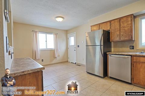 690 E 18th St, Casper, WY 82601 photo 7