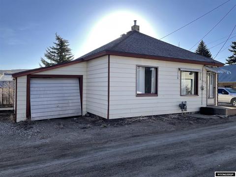 312 Opal Kemmerer Wy 83101 23 Photos Mls 20211732 Movoto