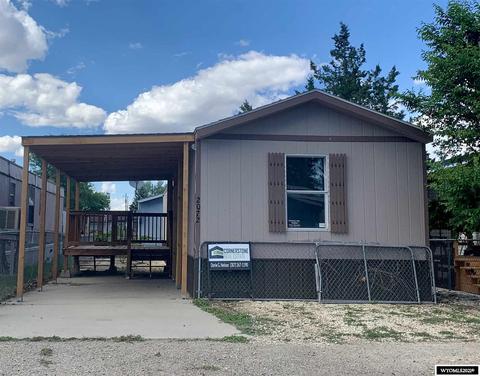 2072 E 1st Ln, Casper, WY 82609 photo 1