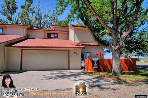 910 Devonshire, Casper, WY 82609 photo 1