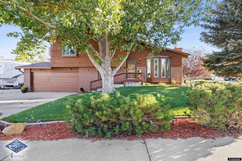 4811 E 17th St, Casper, WY 82609 photo 1