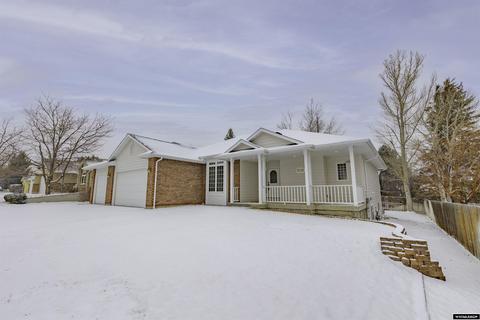 5020 E 17th St, Casper, WY 82609 photo 1