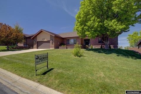 1926 Rustic Dr, Casper, WY 82609 photo 1