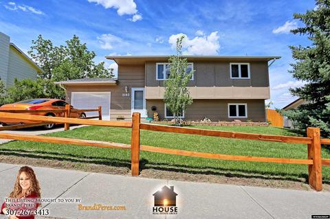 2102 E 24th St, Casper, WY 82601 photo 1