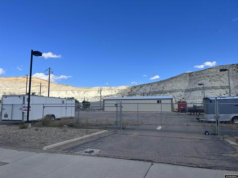 615 E Flaming Gorge Way, Green River, WY 82935