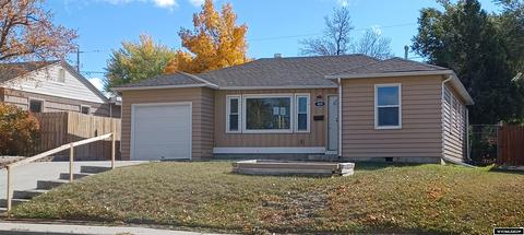 929 E 13th St, Casper, WY 82601 photo 1