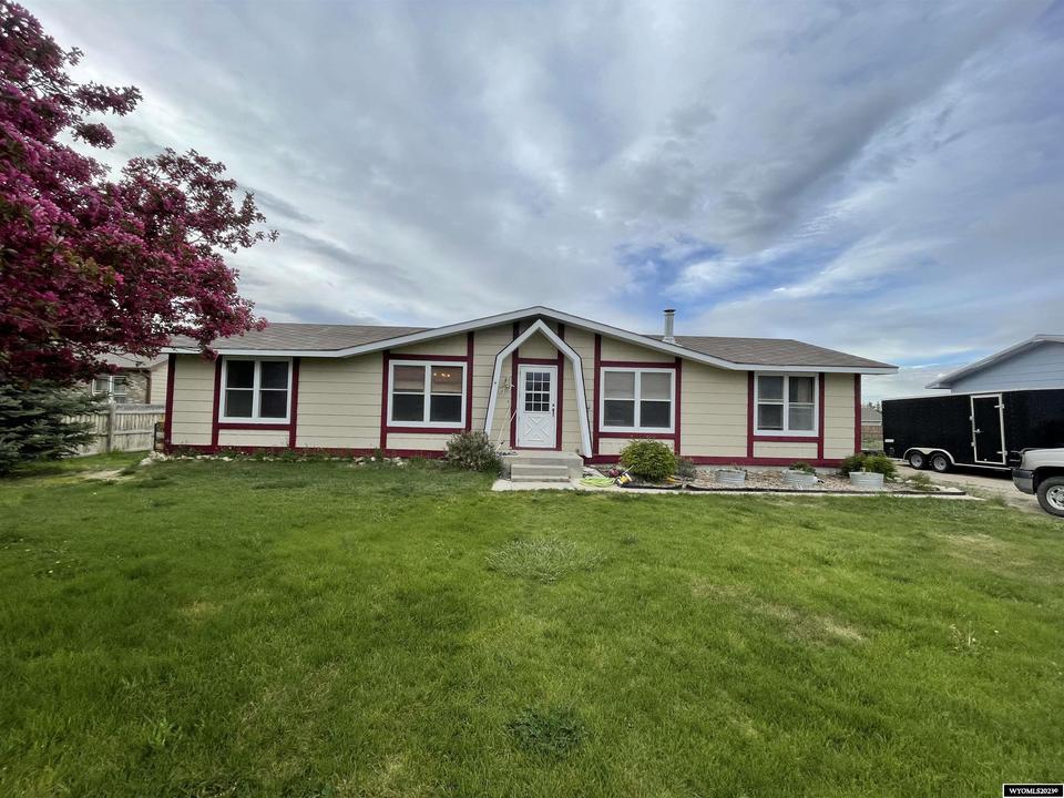 1110 W Main, Saratoga, WY 82331 23 Photos Movoto
