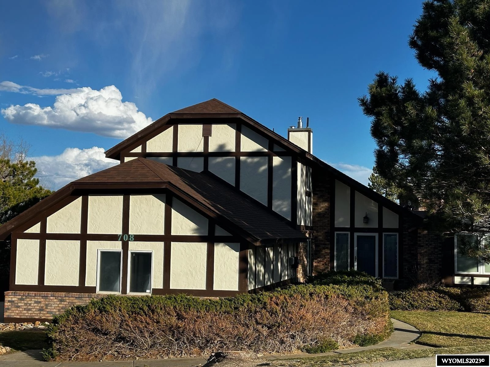 708 SCARLET DR
