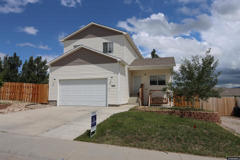 3527 Applegate Dr, Casper, WY 82604 photo 1