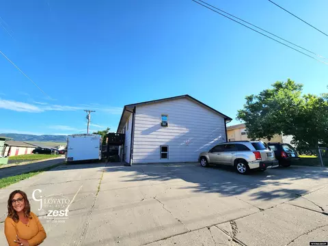 821 E 25th St, Casper, WY 82604 photo 1