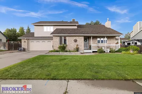 4910 E 19th St, Casper, WY 82609 photo 1