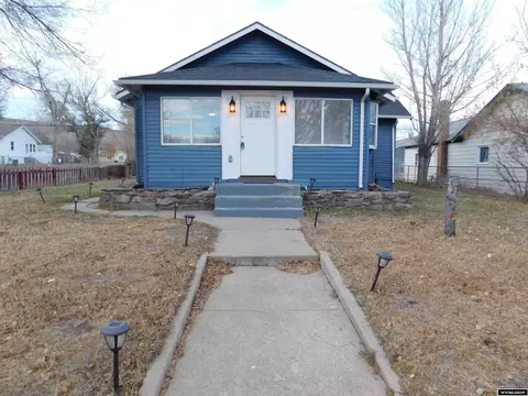 501 E Maple St, Rawlins, WY 82301 photo 1
