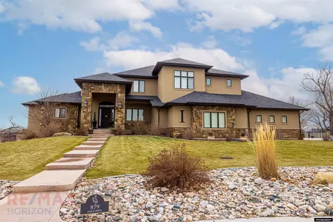 879 Eagle Dr, Douglas, WY 82633 photo 1