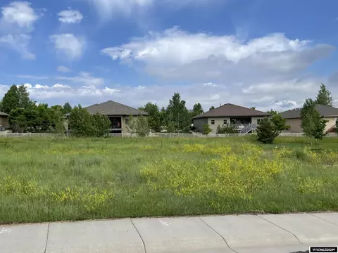 1056 Cornwall St, Casper, WY 82609 photo 1