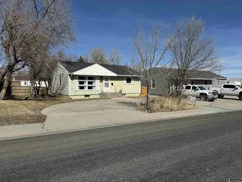 2934 E 12th St, Casper, WY 82609 photo 1
