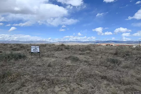 000 W 7th St, Shoshoni, WY 82649