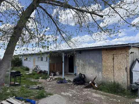 25 E Antelope Rd, Douglas, WY 82633 photo 1