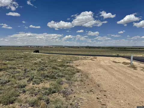 310 Cutthroat Dr, Saratoga, WY 82331