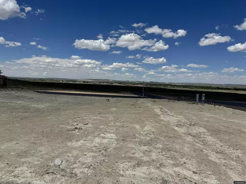 302 Cutthroat Dr, Saratoga, WY 82331