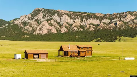 555 Crazy Woman Canyon Rd, Buffalo, WY 82834