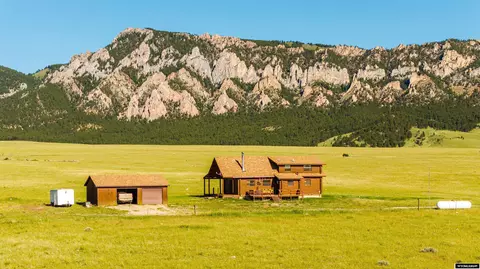 555 Crazy Woman Canyon Rd, Buffalo, WY 82834