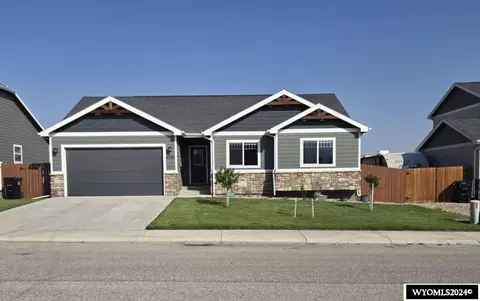 6732 Rogue River Rd, Casper, WY 82604 photo 1
