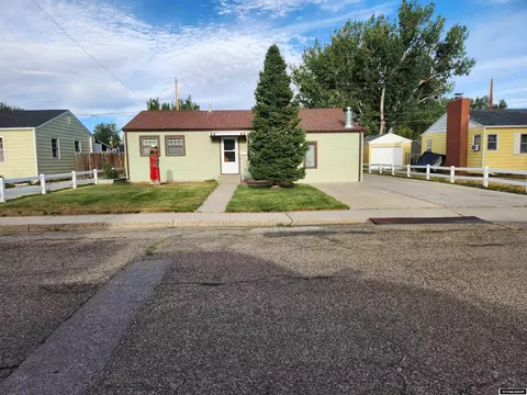 1354 Maple St, Casper, WY 82604 photo 1