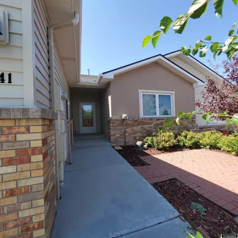 3041 E 18th St, Casper, WY 82609 photo 1