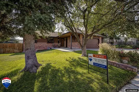 2001 E 21st St, Casper, WY 82601 photo 1