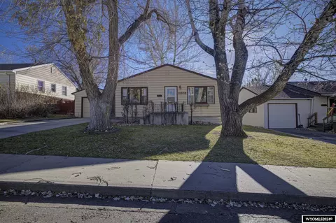 2305 E 5th St, Casper, WY 82609 photo 1