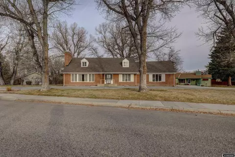 544 E 11th St, Casper, WY 82601 photo 1