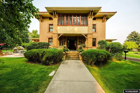 610 S Jefferson St, Sheridan, WY 82801