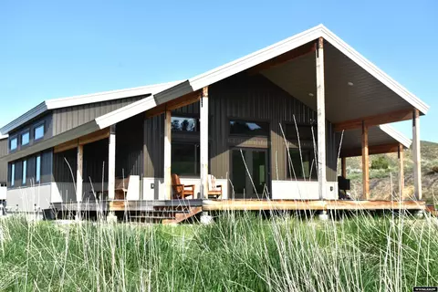3 Grand Cedars Rd, Lander, WY 82520