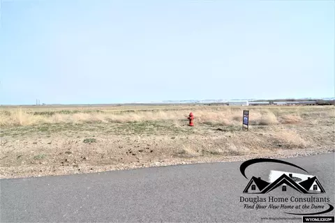 222 Jon St, Glenrock, WY 82637