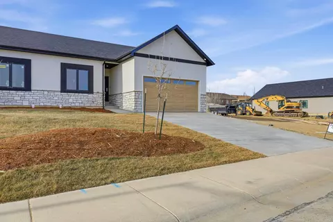 1371 Morado Dr, Casper, WY 82609