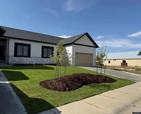 1375 Morado Dr, Casper, WY 82609