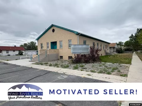 402 S 7th St E, Riverton, WY 82501