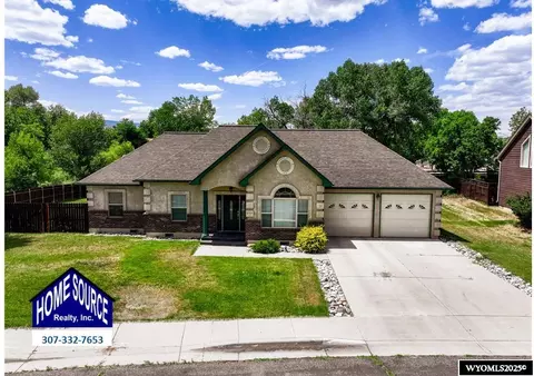 255 River Pl, Lander, WY 82520