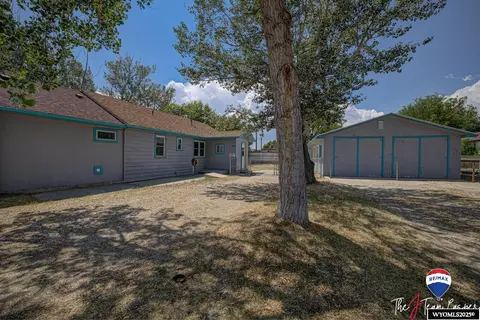 368 N Crescent Dr, Mills, WY 82604 photo 1