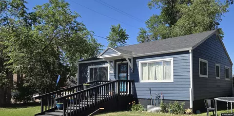 408 S 3rd St, Thermopolis, WY 82443