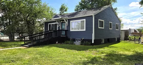408 S 3rd St, Thermopolis, WY 82443