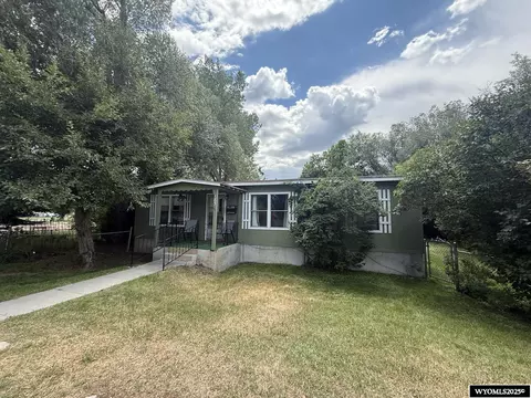 175 Washington St, Lander, WY 82520
