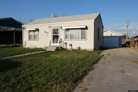 2909 W C St, Torrington, WY 82240