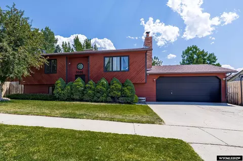 3821 Eagle Dr, Casper, WY 82604 photo 1