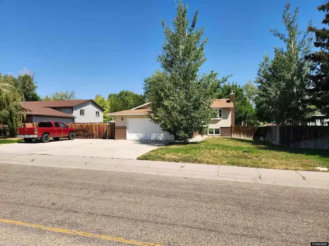 4480 E 12th St, Casper, WY 82609 photo 1